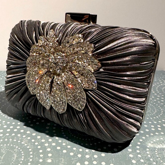 Petit Sac De Soirée Jessica McClintock - Or Satin Avec Chaîne - Pochette Clutch - Neuf Avec étiquettes